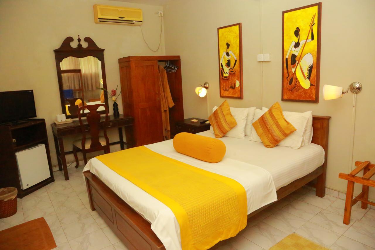 Ranveli Beach Resort Dehiwala-Mount Lavinia Bagian luar foto