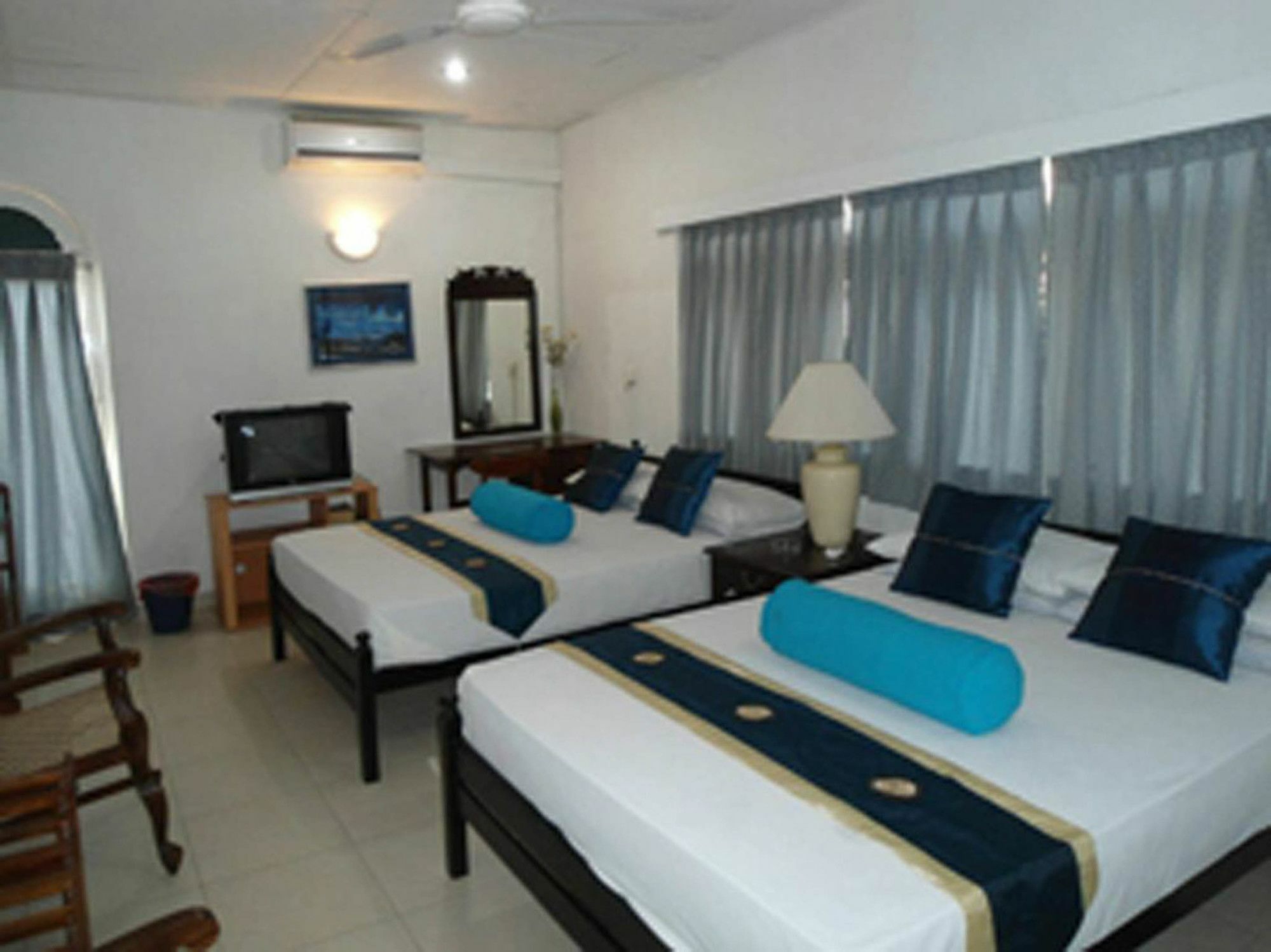 Ranveli Beach Resort Dehiwala-Mount Lavinia Bagian luar foto