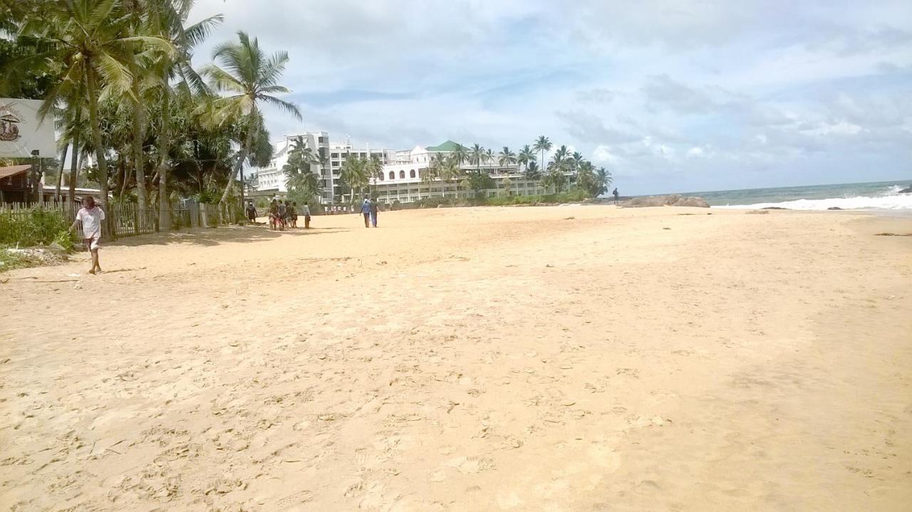 Ranveli Beach Resort Dehiwala-Mount Lavinia Bagian luar foto