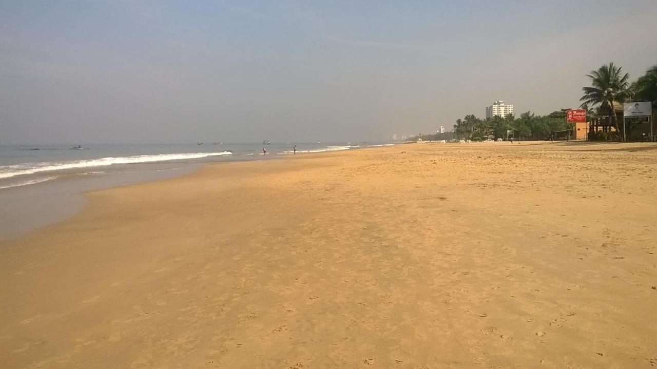 Ranveli Beach Resort Dehiwala-Mount Lavinia Bagian luar foto